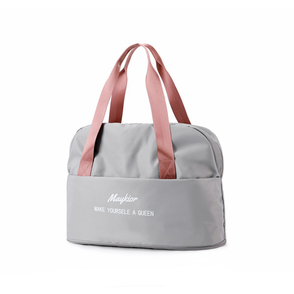 Prijenosna sportska torba s patentnim zatvaračem