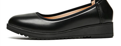 Sieviešu melnie kurpes