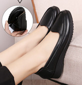 Eko bőrből készült, letisztult mintás alkalmi női mokaszinok