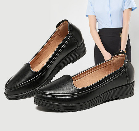 Eko bőrből készült, letisztult mintás alkalmi női mokaszinok