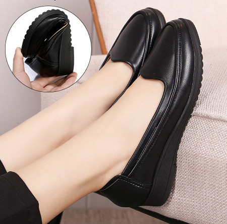 Eko bőrből készült, letisztult mintás alkalmi női mokaszinok