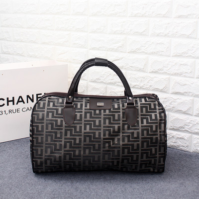 Sieviešu rokas bagāžas soma ar iekšējo kabatu