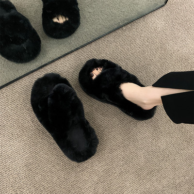 Нов модел дамски пухени чехли в черен и бежов цвят