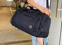 Φορητή αθλητική τσάντα με φερμουάρ και τσέπη