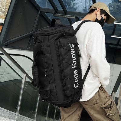 Soma ar lielu iekšējo ietilpību un ārējo kabatu