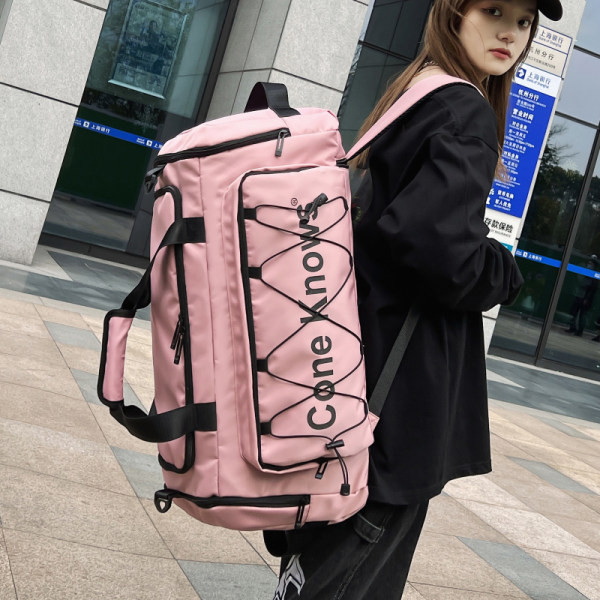 Soma ar lielu iekšējo ietilpību un ārējo kabatu