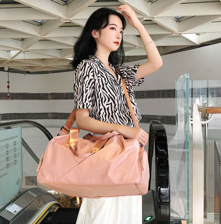 Hordozható sporttáska vállpánttal