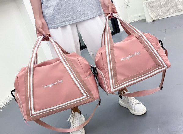 Pārnēsājama sporta rokas soma