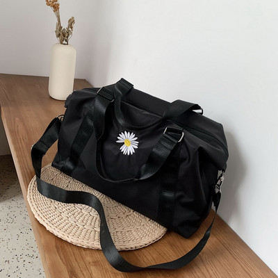 Sieviešu ceļojumu soma ar izšuvumu