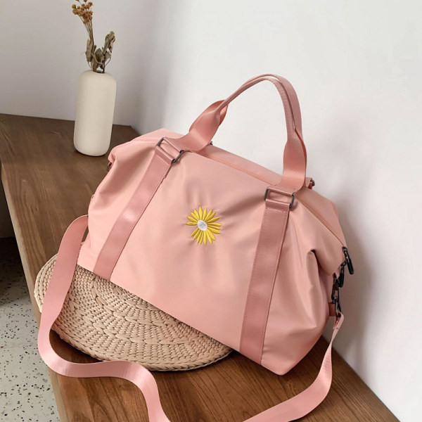 Sieviešu ceļojumu soma ar izšuvumu