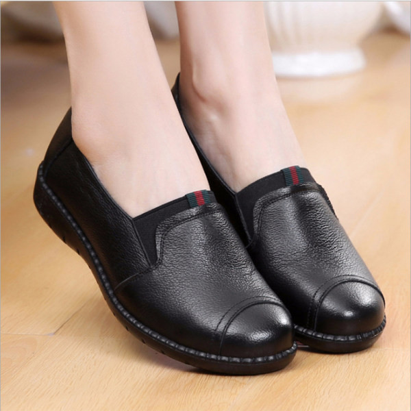 Sieviešu melni ādas kurpes