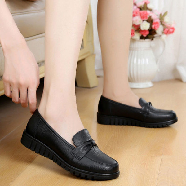 Sieviešu ādas mokasīni