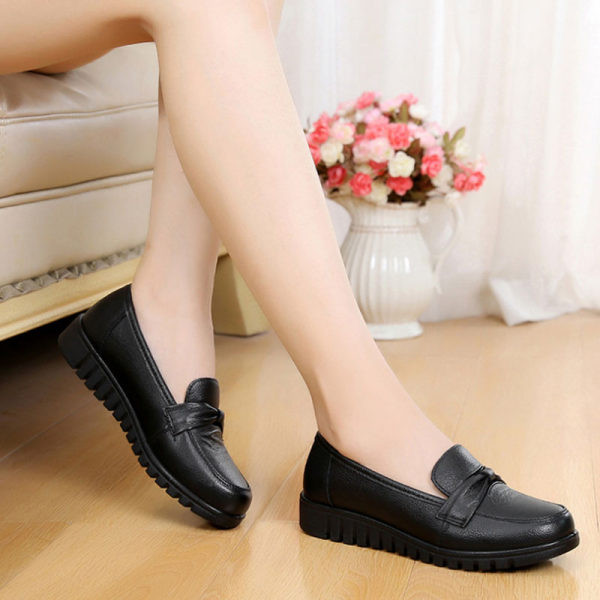 Sieviešu ādas mokasīni