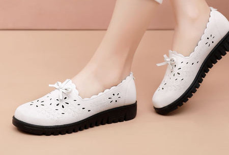 Γυναικεία μοκασίνια  αναπνεύσιμα  με κορδέλα