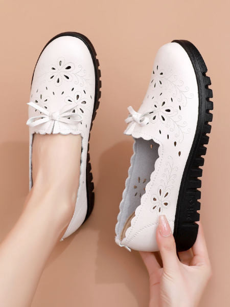 Γυναικεία μοκασίνια  αναπνεύσιμα  με κορδέλα