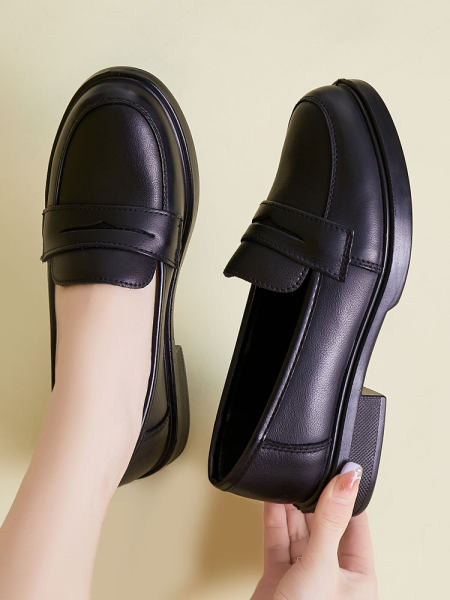 Γυναικεία μοκασίνια από οικολογικό δέρμα, casual μοντέλο