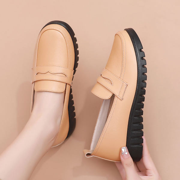 Sieviešu mokasīni no eko ādas - ar plakanu zoli