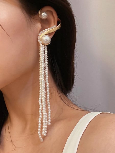 Moteriškas kabantis perlų auskaras