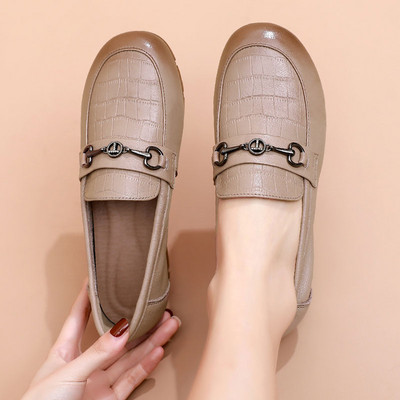 Női mokaszin - csattal