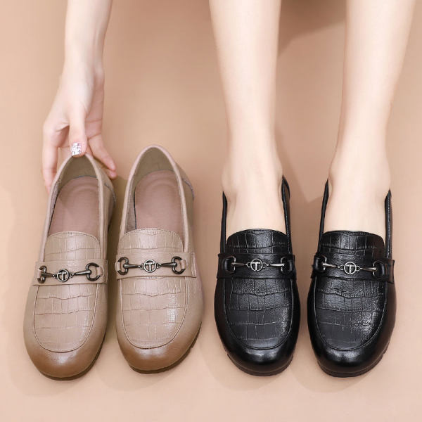 Női mokaszin - csattal