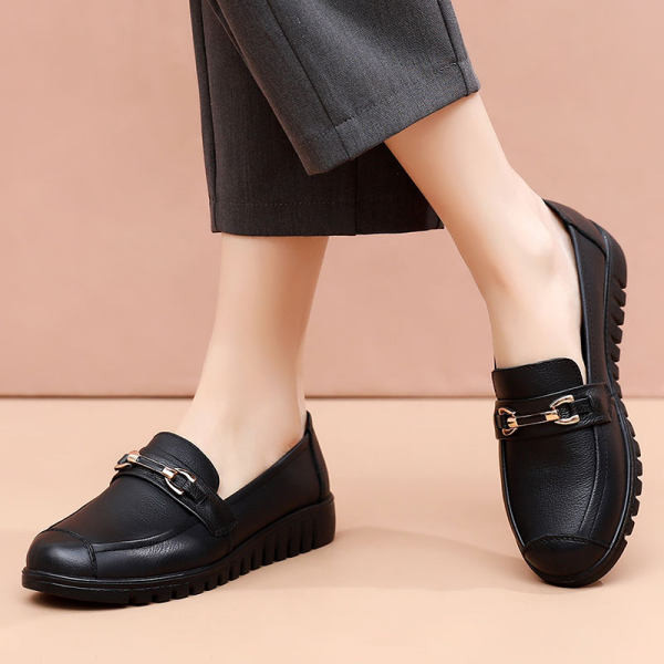 Sieviešu melnie kurpes