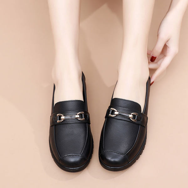 Sieviešu melnie kurpes