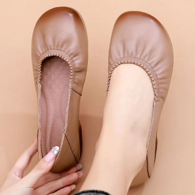 Γυναικεία δερμάτινα μοκασίνια σε δύο χρώματα