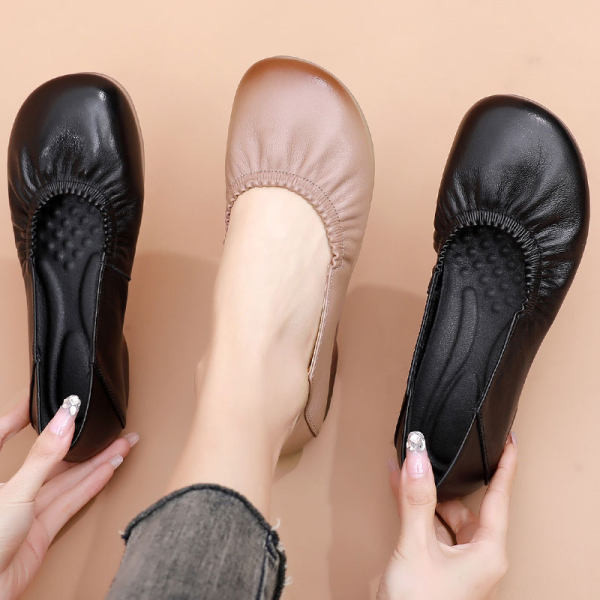 Γυναικεία δερμάτινα μοκασίνια σε δύο χρώματα