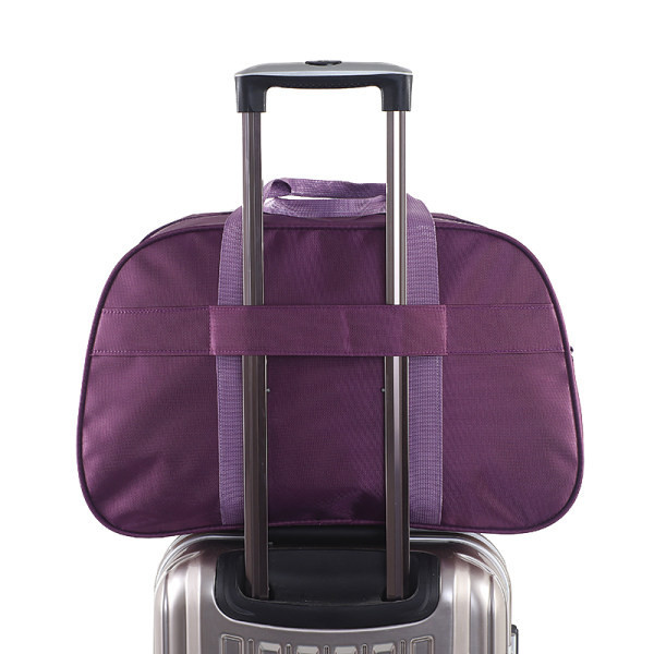 Ceļojumu soma ar rokturi un kabatu