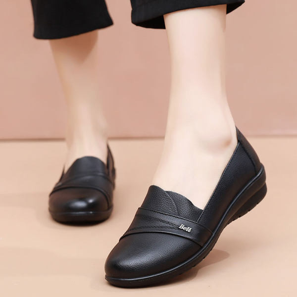 Odiniai juodi moteriški mokasinai