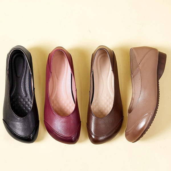 Sieviešu mokasīni ar noapaļotu rakstu