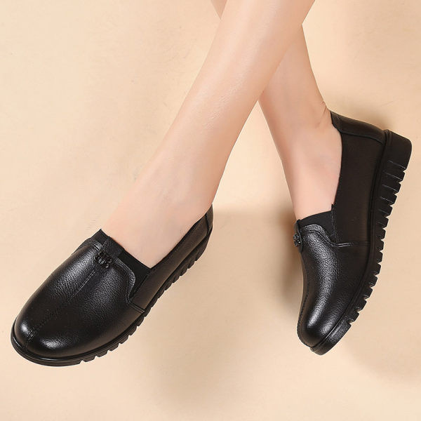 Sieviešu mokasīni no eko ādas ar 3D elementu