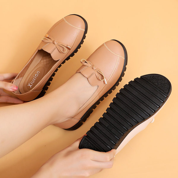 Sieviešu eko ādas mokasīni ar lentīti