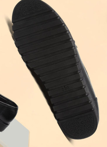 Sieviešu ādas mokasīni ar lentīti