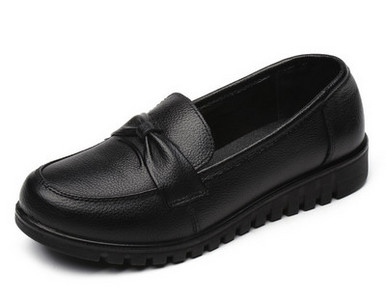 Sieviešu ādas mokasīni ar lentīti