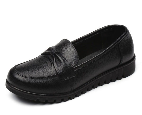 Sieviešu ādas mokasīni ar lentīti