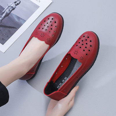 Naiste hingavad mokassiinid mitmes värvitoonis