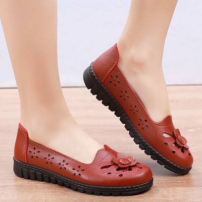 Sieviešu mokasīni no eko ādas ar ziedu