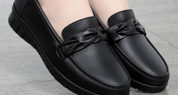 Sieviešu ādas mokasīni