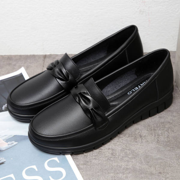 Sieviešu ādas mokasīni