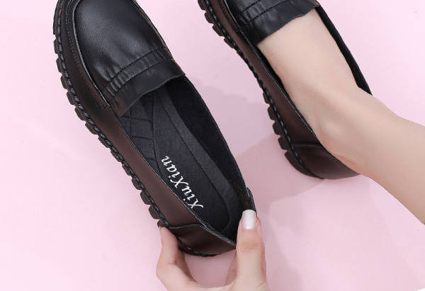 Eko bőrből készült alkalmi mokaszin cipő