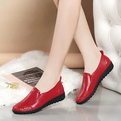 Γυναικεία μοκασίνια με κέντημα και φόδρα