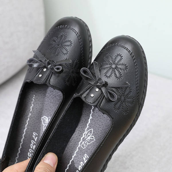 Sieviešu ikdienas apavi ar lenti un izšuvumiem