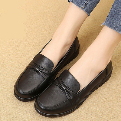 Sieviešu mokasīni no eko ādas noapaļota modeļa