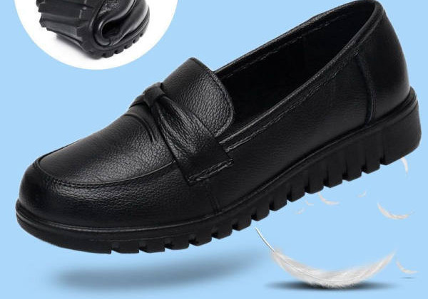 Sieviešu mokasīni no eko ādas noapaļota modeļa