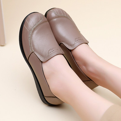 Sieviešu mokasīni no eko ādas ar augstu zoli