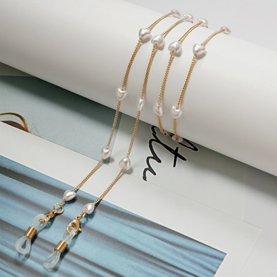 Szemüveglánc gyöngyökkel