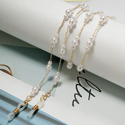 Szemüveglánc gyöngyökkel