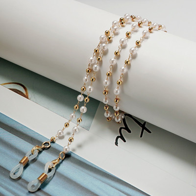 Szemüveglánc gyöngyökkel