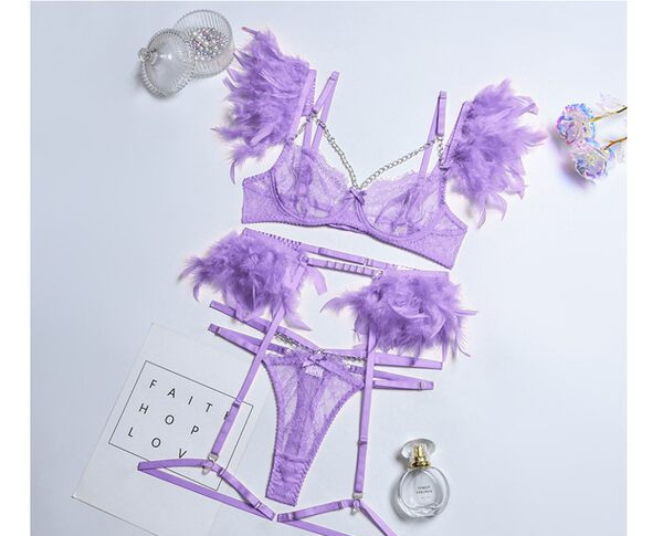 Γυναικεία εσώρουχα από δαντέλα με φτερά σε τρία μέρη